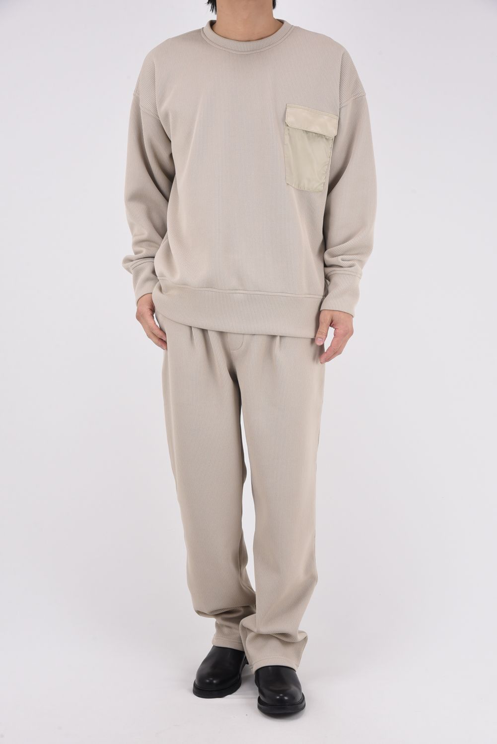 【26SS 39th】 AZE WIDE TUCK PANTS / 畔編みニット生地 セミワイドシルエット イージータックパンツ (グレージュ)