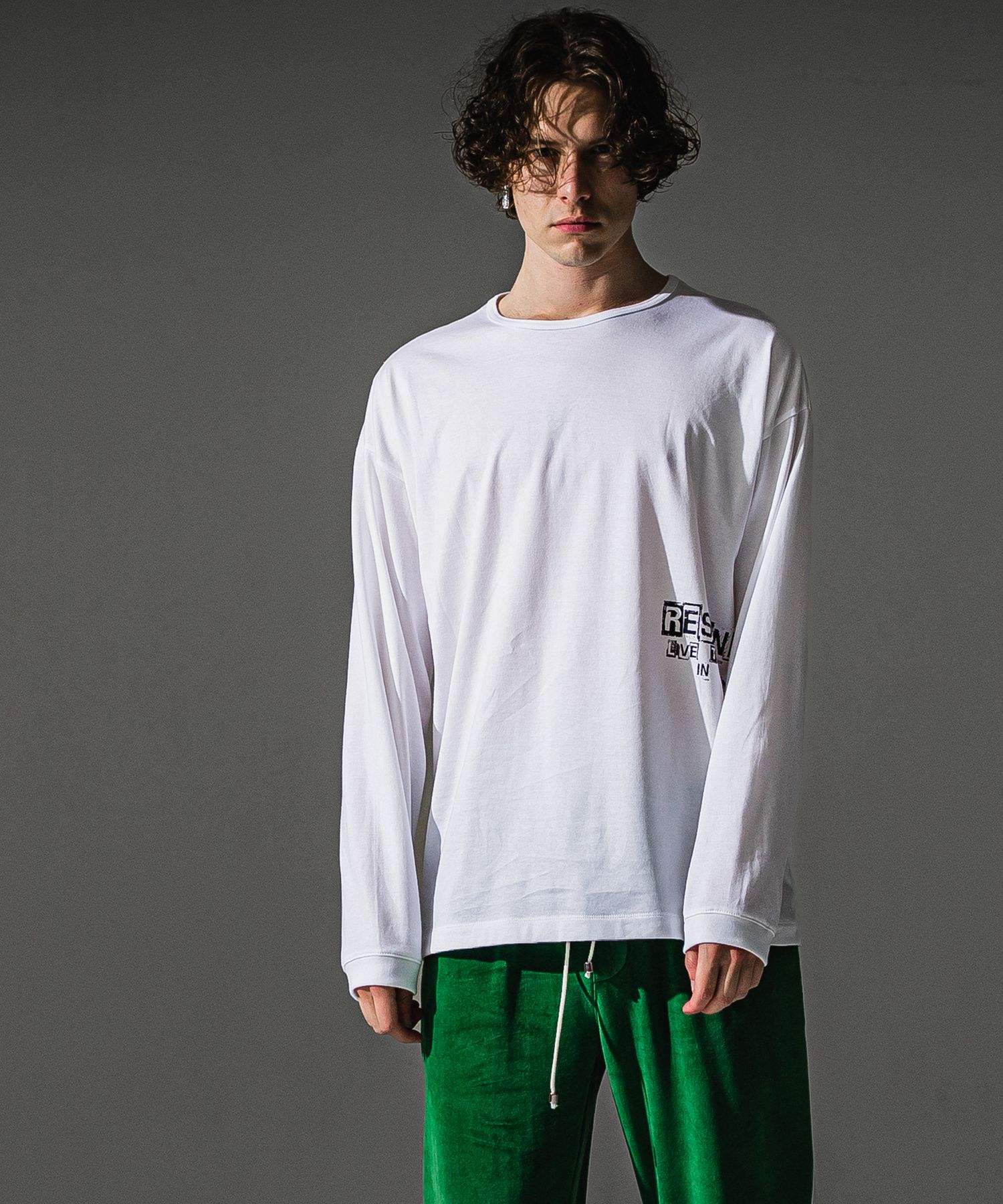uk over longsleave Tee / パッチワークロゴプリント オーバーサイズ ロングスリーブTシャツ (ホワイト) (7月中旬入荷予定) ※オーダー締切:5月23日(土)17時