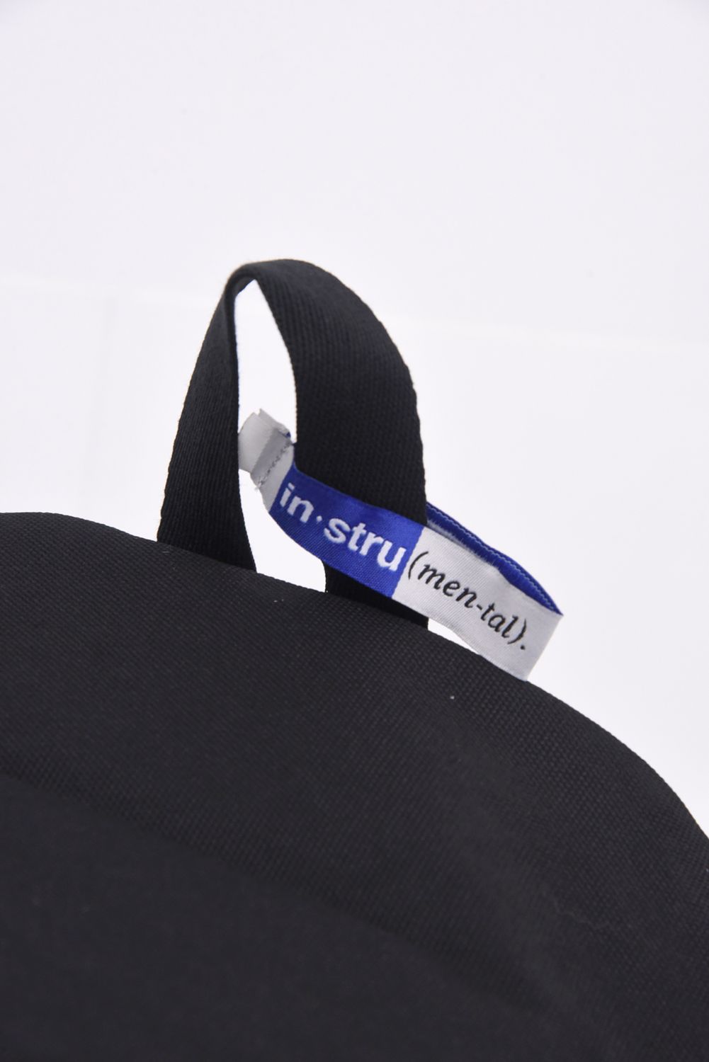 【in・stru(men-tal).】 BACKPACK （M) / バックパック Mサイズ （ブラック)