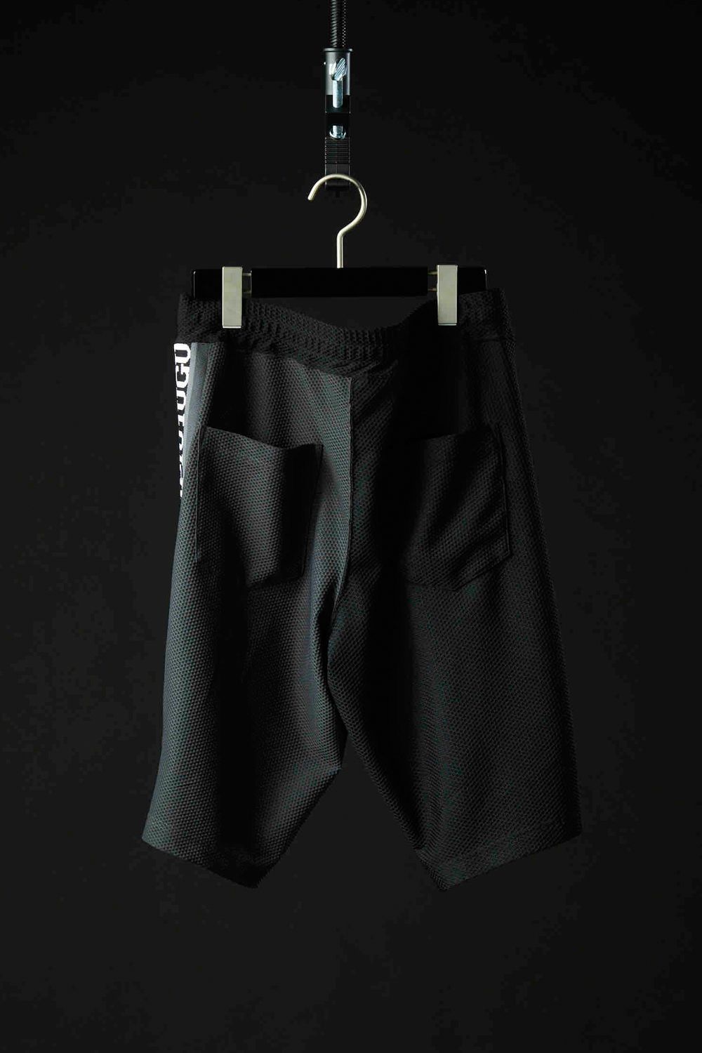 113SPORT TECHNICAL MESH EASY SHORTS / テクニカル メッシュ イージー ショーツ ブラック×チャコール