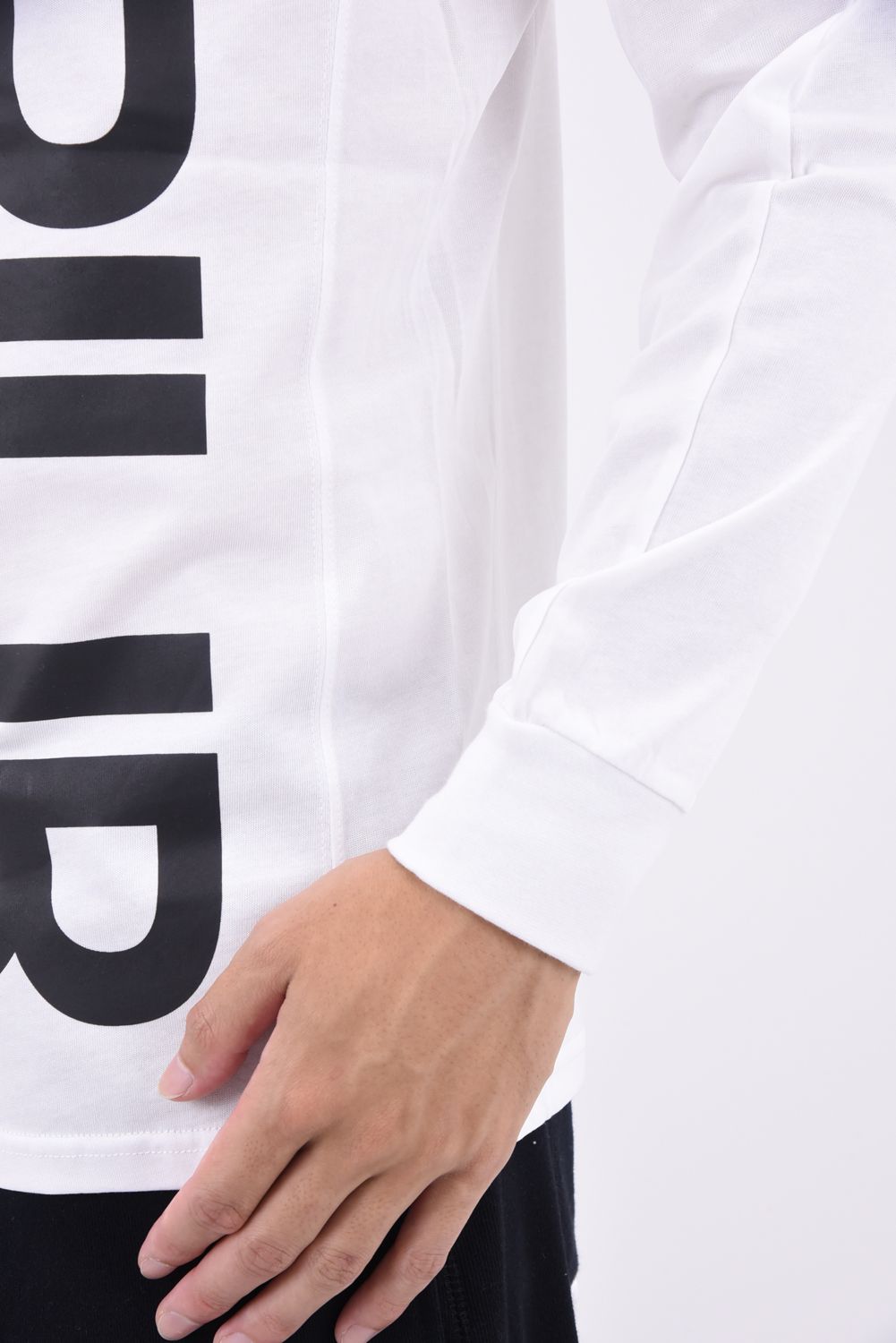 VERTICAL LOGO LONG-SLEEVED T-SHIRT / 縦ロゴ ロングスリーブ Tシャツ ホワイト