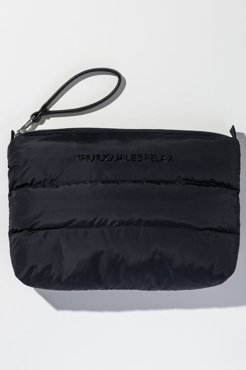【26AW】 PUFFY NYLON CLUTCH BAG / ナイロン クラッチバッグ (ブラック) (8月上旬入荷予定)