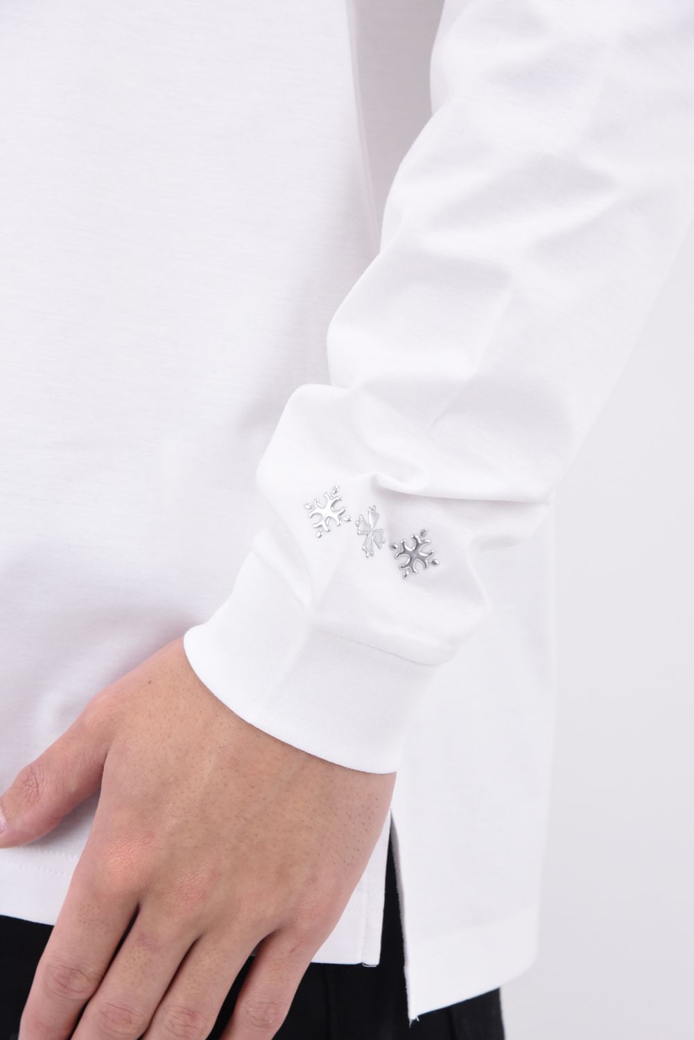 SICADO (シカード) / ロゴ クルーネック 長袖 Tシャツ ホワイト