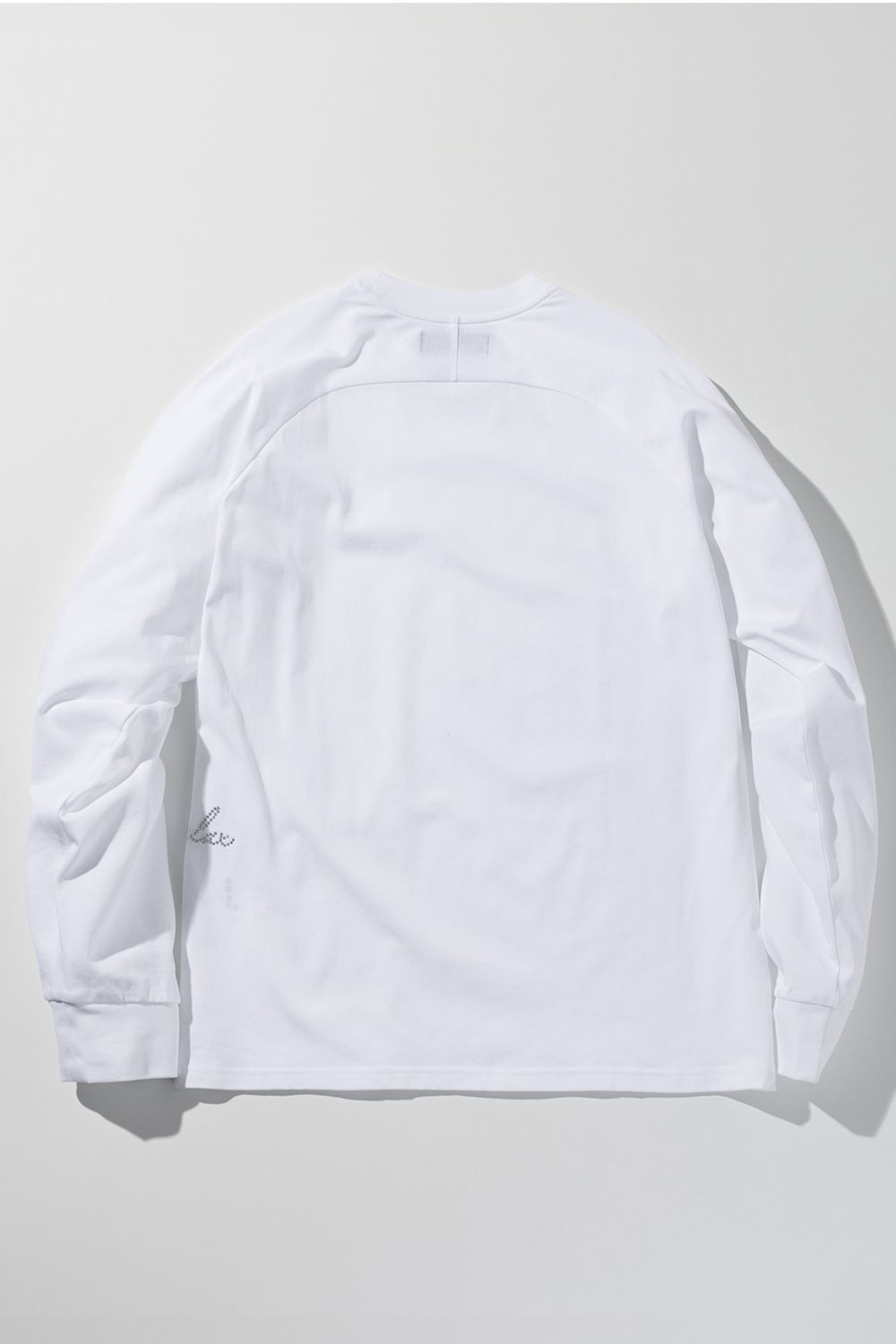 【26AW】 JEWELRY LOGO MERCERIZED LONG-SLEEVE T-SHIRT / ジュエリーロゴ マーセライズド ロングスリーブ Tシャツ (ホワイト) (10月上旬入荷予定)