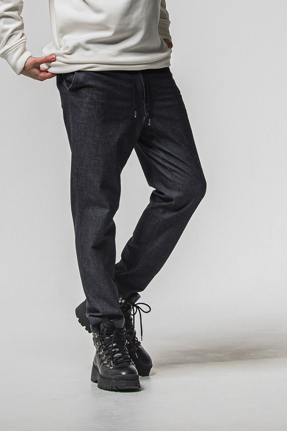 PAT WIDE EASY PANTS / ワイドテーパード イージースラックス (デニム) (1月上旬入荷予定) ※オーダー締切：9月1日(月)18:00