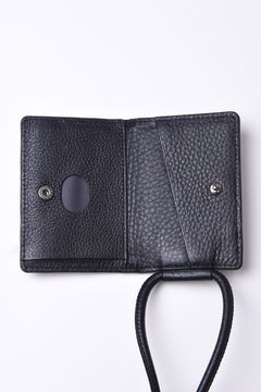 STRAPPED-ACCESSORY-CARDCASE / ストラップ付き MagSafe対応 ショルダーカードケース (ブラック)