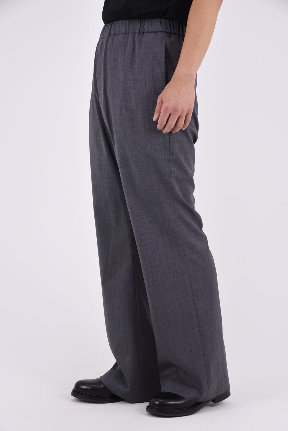 TWILL SOFT FLARE PANTS / ツイル ソフトフレアパンツ (グレー)