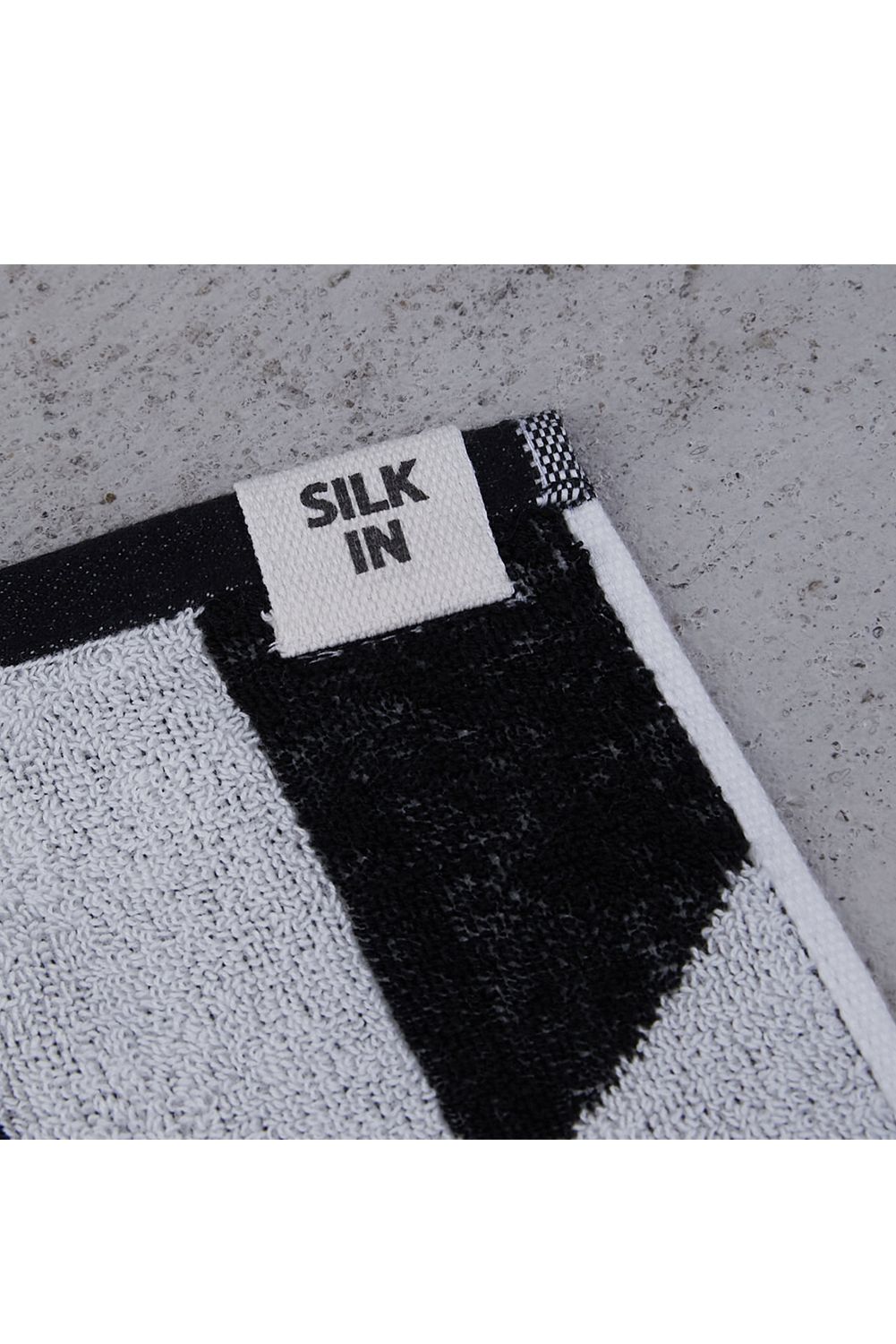 Check Hand Towel / シルク混 チェック ハンドタオル (ブラック)