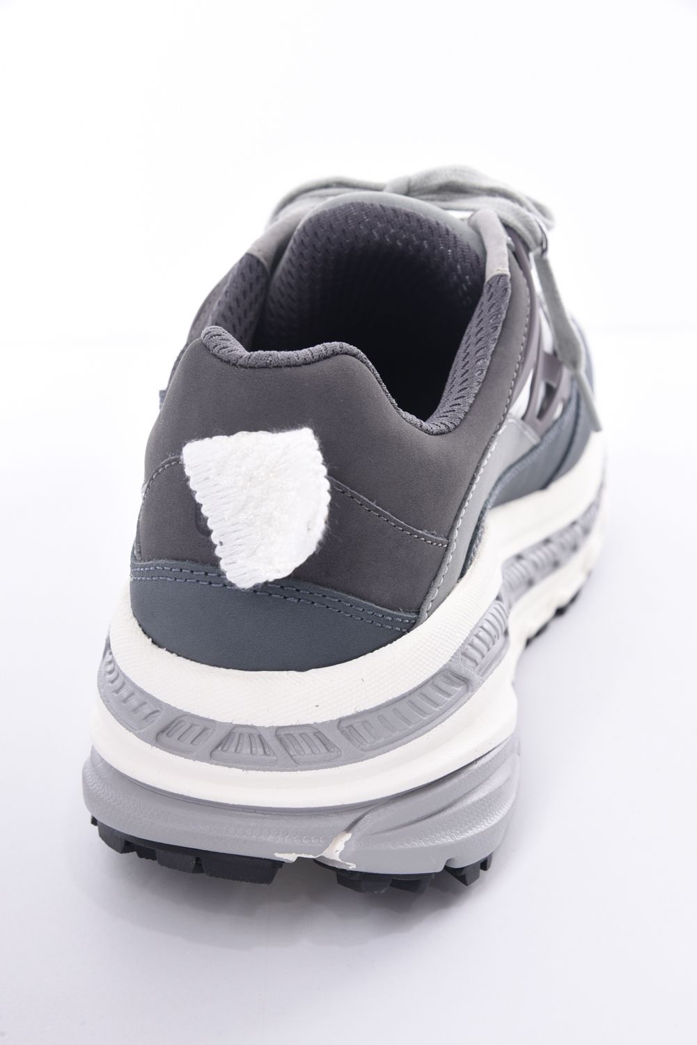 WM / UGG SNEAKER / ローカット コラボレーションスニーカー グレー