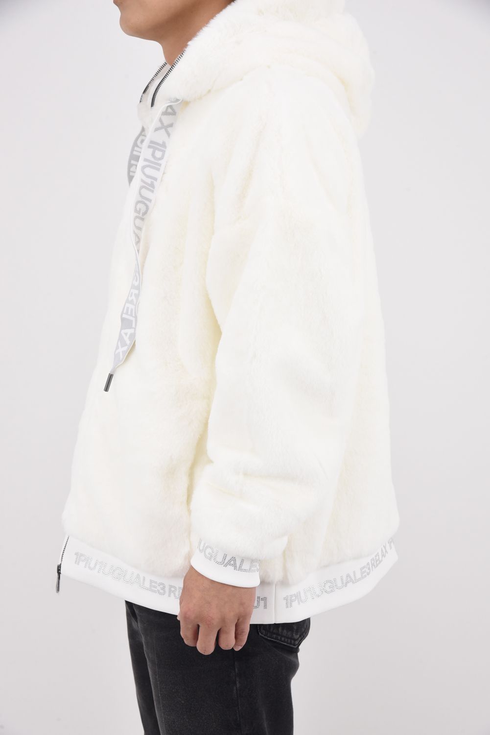 【25AW】 FUR BLOUSON WITH LOGO ON THE HEM / リブ フーデッドファーブルゾン (ホワイト)