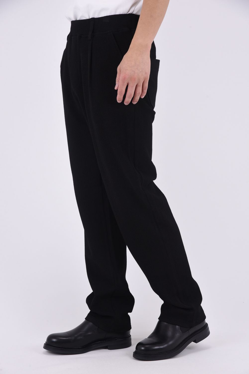 SEMI WIDE TUCK PANTS / ブリスターニット セミワイド ワンタックイージーパンツ (ブラック)