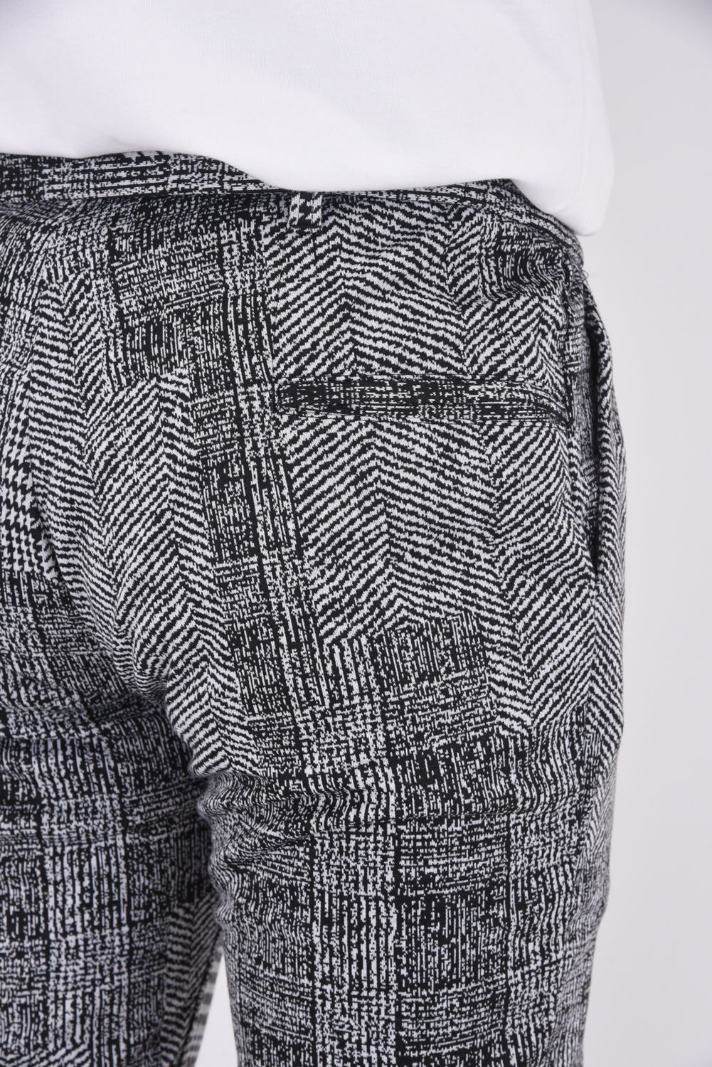JJACQUARD SLACKS / ハウンドトゥースジャガードスラックス （ブラック）