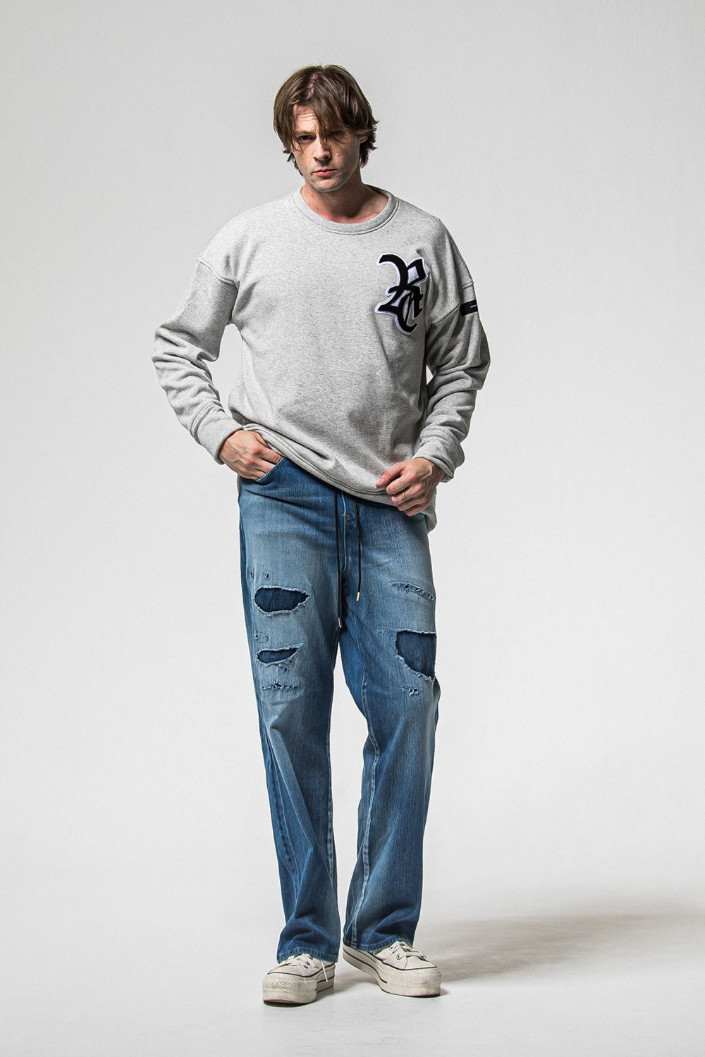RC CHENILLE VELOURS FLEECE DROP TRAINER / RC刺繍 裏起毛 ロングスリーブ トレーナー (グレー) (11月上旬入荷予定) ※オーダー締切：9月1日(月)18:00