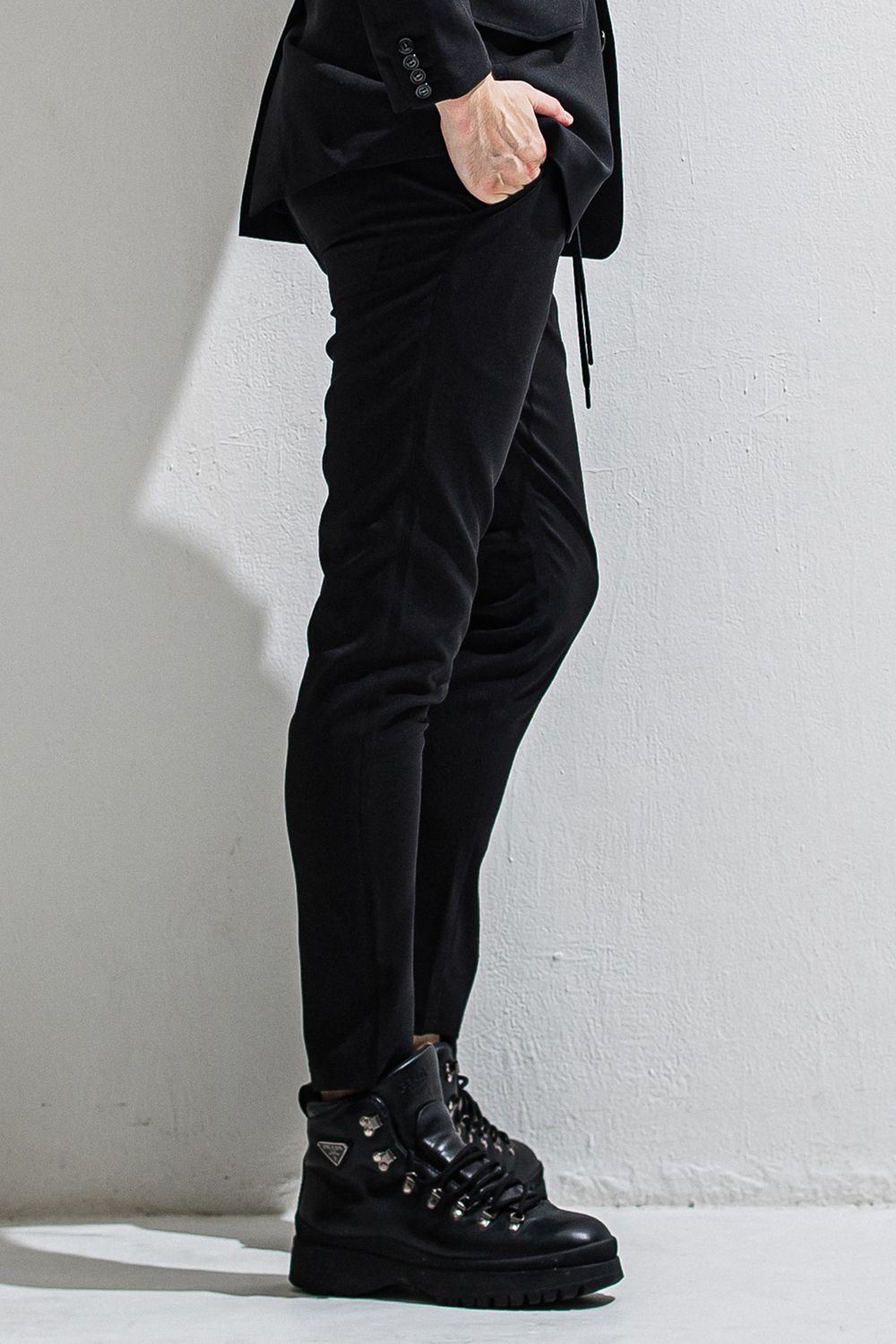 GAVIRIA SLACKS EASY PANTS / ドライタッチ エコレザーコインポケット スラックス型イージーパンツ (ブラック) (3月中旬入荷予定) ※オーダー締切12/13(土)17:00