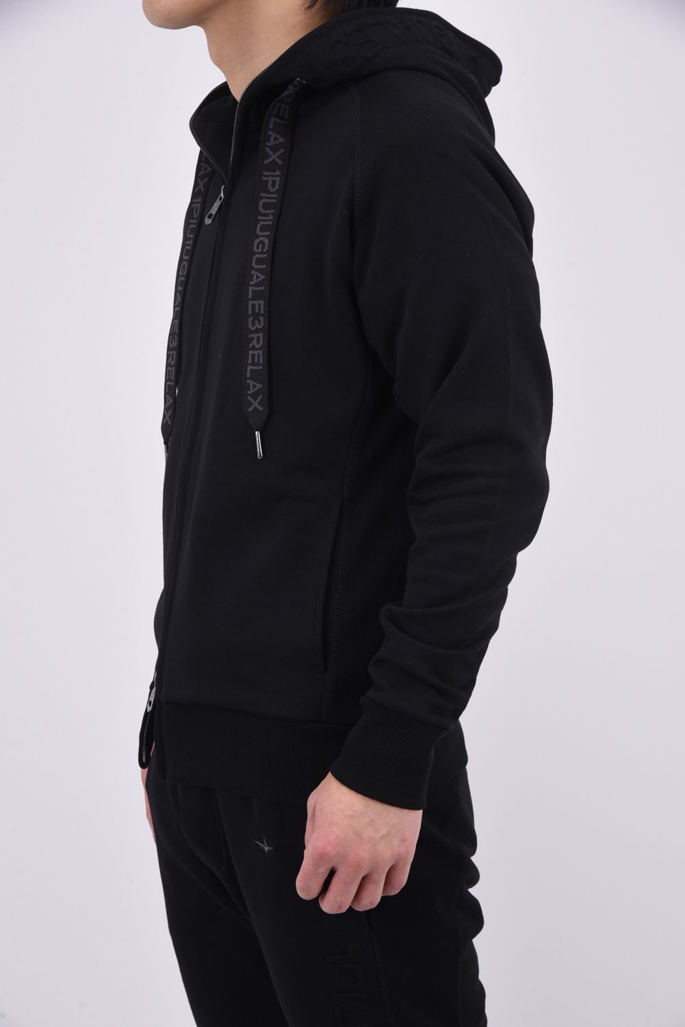 【26SS】 HOOD EMBOSSED LOGO HOODIE / エンボスロゴ ジップパーカー (ブラック)