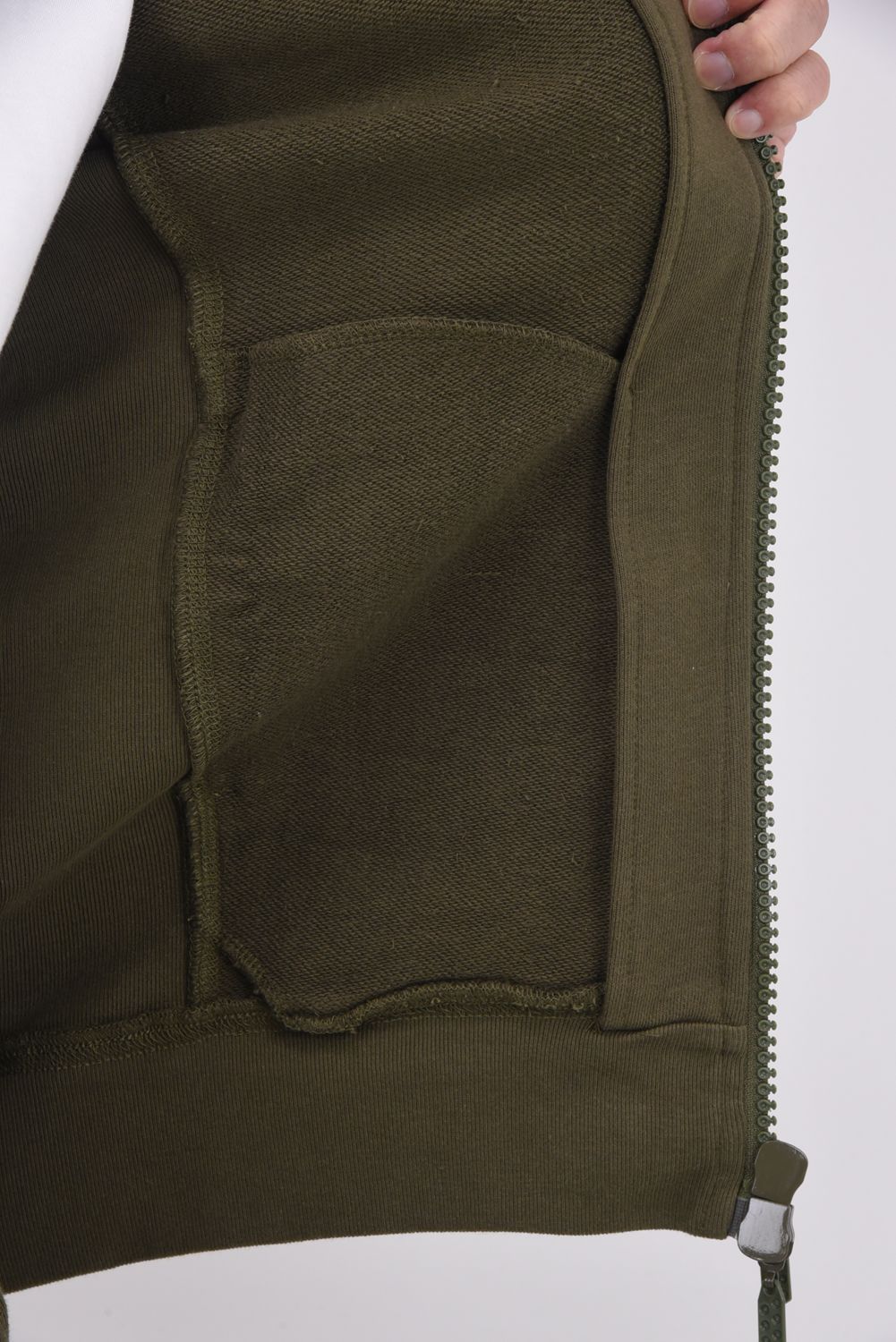 【25AW】 GLITTER ZIP + PLATE HOODIE / シルバーロゴプレートスウェットパーカー (カーキ)