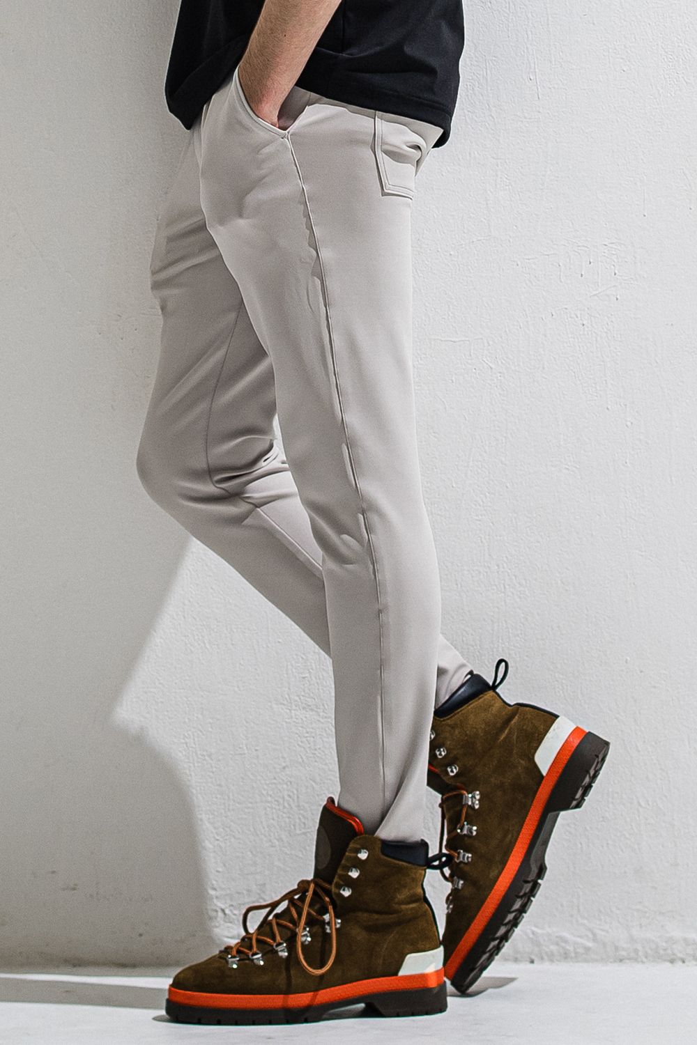 GAVIRIA SLACKS EASY PANTS / ドライタッチ エコレザーコインポケット スラックス型イージーパンツ (ベージュ) (3月中旬入荷予定) ※オーダー締切12/13(土)17:00