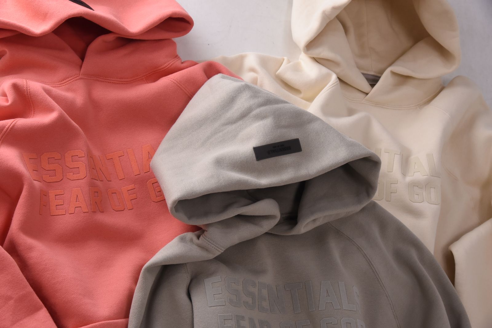 フォグ  ESSENTIALS Relaxed Hoodie Iron フロントロゴパーカー メンズ XL