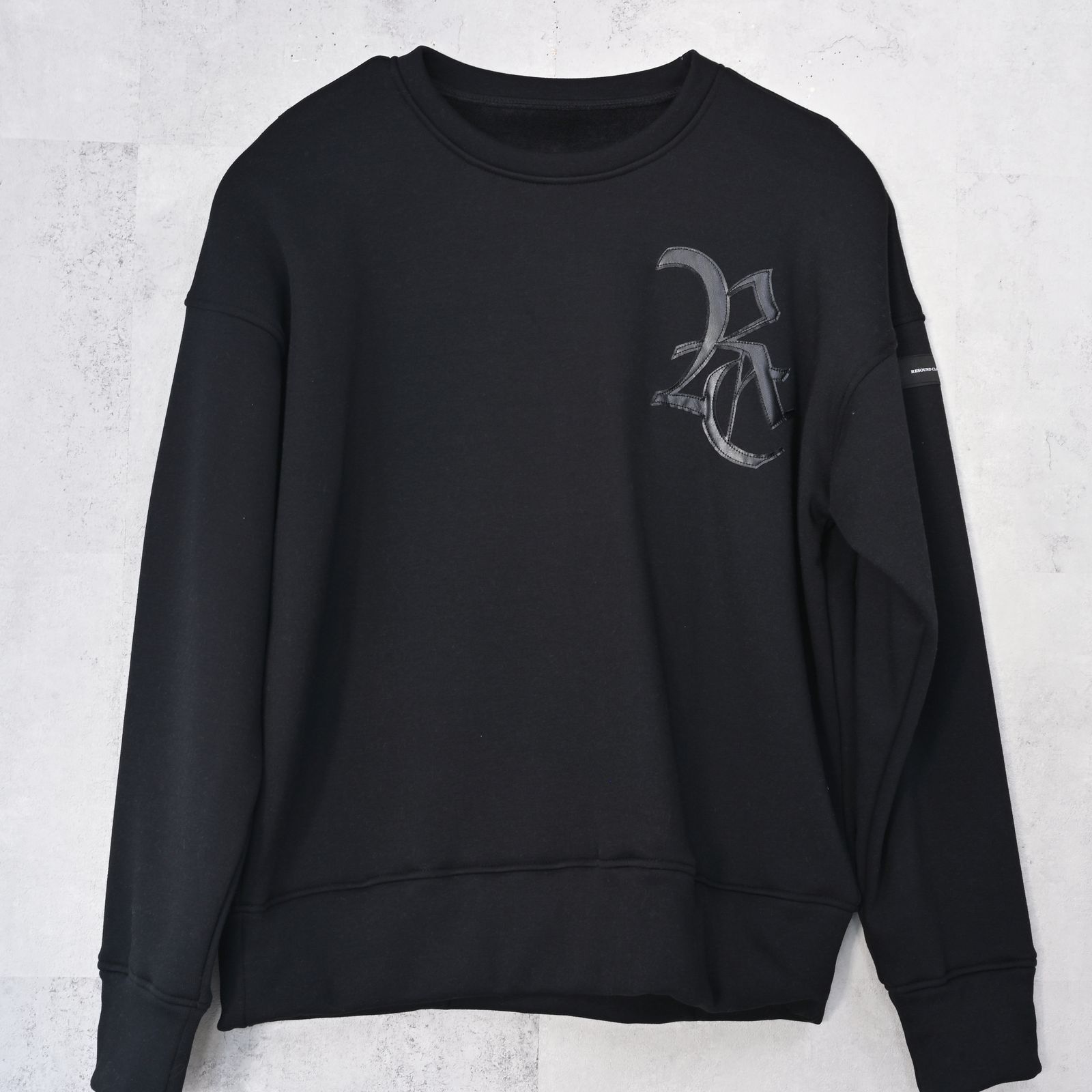 RC CHENILLE VELOURS FLEECE DROP TRAINER / サガラ刺繍ワッペン 裏起毛 ルーズトレーナー (ブラック) (11月上旬入荷予定) ※オーダー締切:9月7日(月)17時