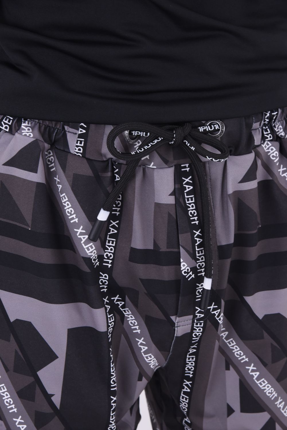 GEOMETRIC SHORTS / ジオメトリック柄 ラッシュガードショーツ チャコール×ブラック