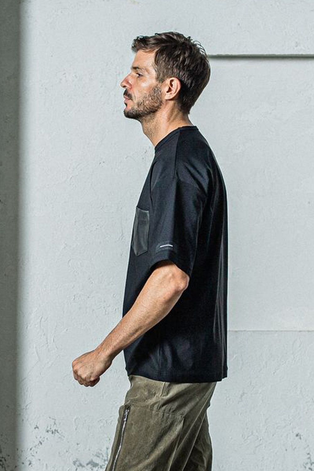 LEATHER POCKET OVER NYLON TEE / エコレザーポケット ルーズTシャツ ブラック
