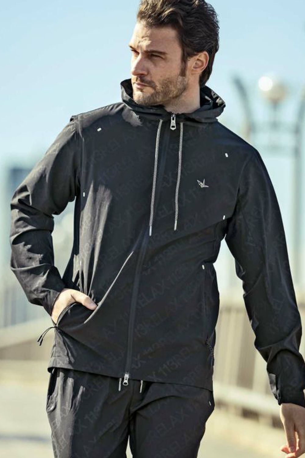 1PIU1UGUALE3 RELAX - RUNNING DIAGONAL LOGO HOODIE / ランニング ...