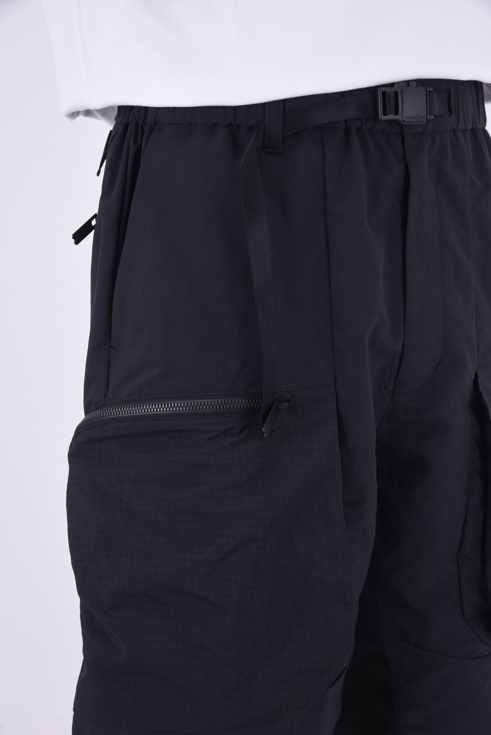 【BLK】 POLYESTER TAFFETA EASY SHORT PANTS / ガゼット付きポケット イージー ショートパンツ ブラック