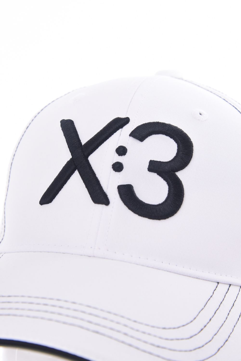 LOGO CAP / 立体ロゴ刺繍 キャップ (ホワイト)