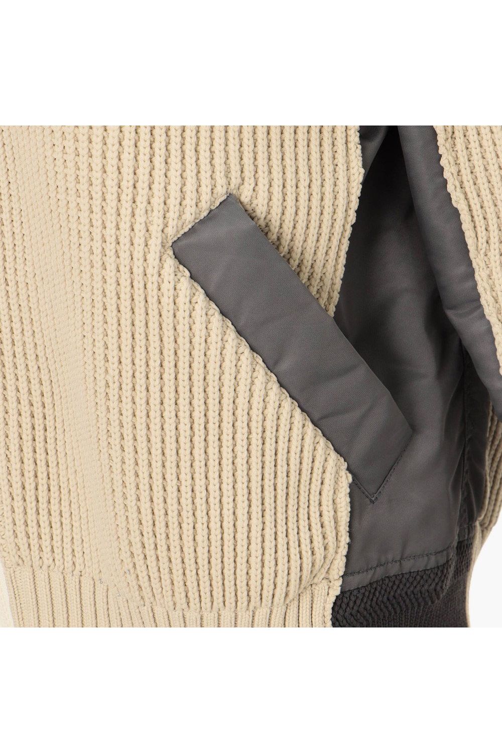 【26AW】【レディース】 WOMEN’S WINDBLOCK DOCKING RIB KNIT JACKET / 畦編みニット&ナイロンツイル ハイブリッドジャケット (ベージュ)
