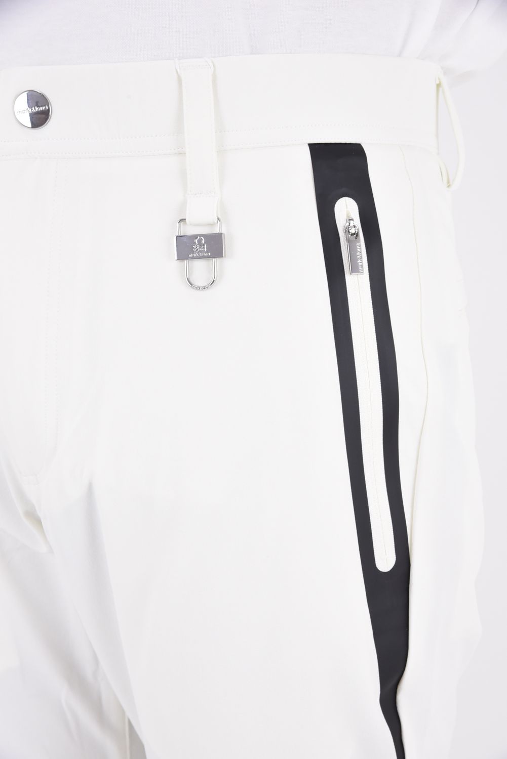 【26AW】 VANGUARD HYPER STRETCH PANTS / ストレッチナイロン シルバーレタープリント ロングパンツ (ホワイト)