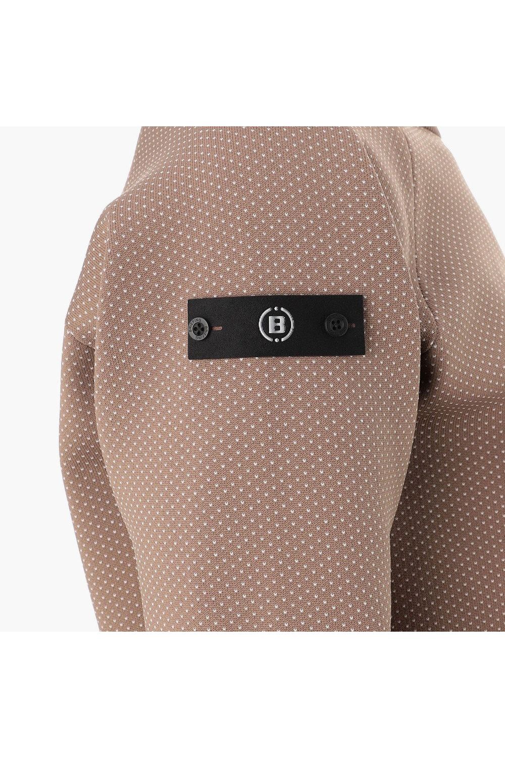 【26AW】 MEN’S BIRDS EYE KNIT CREWNECK / バーズアイパターン ブランドロゴ クルーネックニット (モカ)