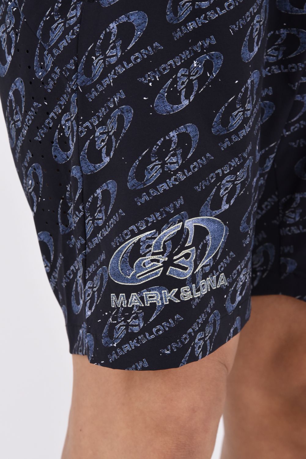 【2026AW 木村拓哉さん着用 VOL.1】 VORTEX DRY TECH SHORTS / オーバルスカルパターン ナイロンショートパンツ (ブルー)