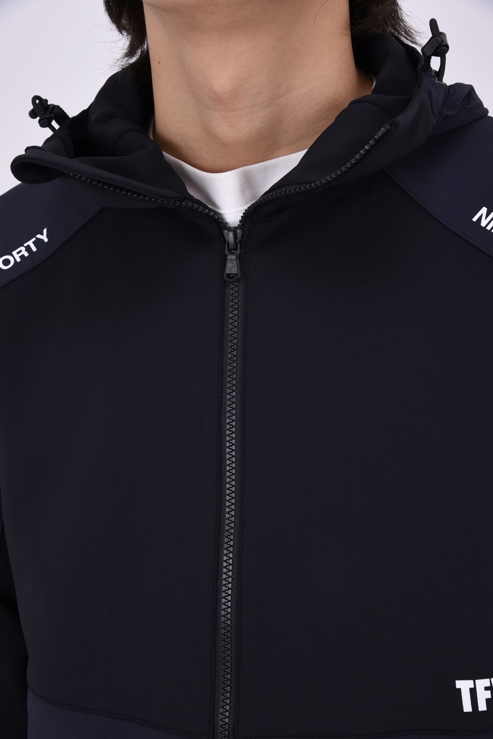 【26AW】 ACTIVE HOODED JACKET / ストレッチナイロン&ダンボールニット フーデッドジャケット (ブラック/ブラック)