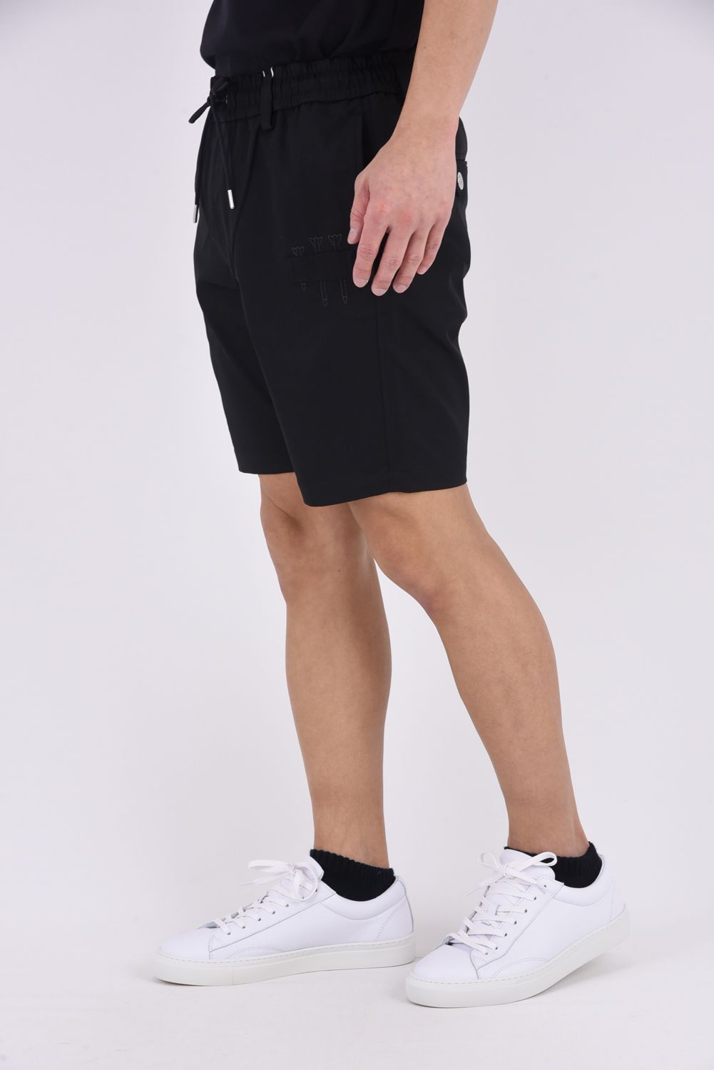 【26SS】 QUADRA PERFORMANCE TWILL GOLF SHORTS / ポリエステルツイル アイアンスカルロゴ刺繍 ショートパンツ (ブラック)