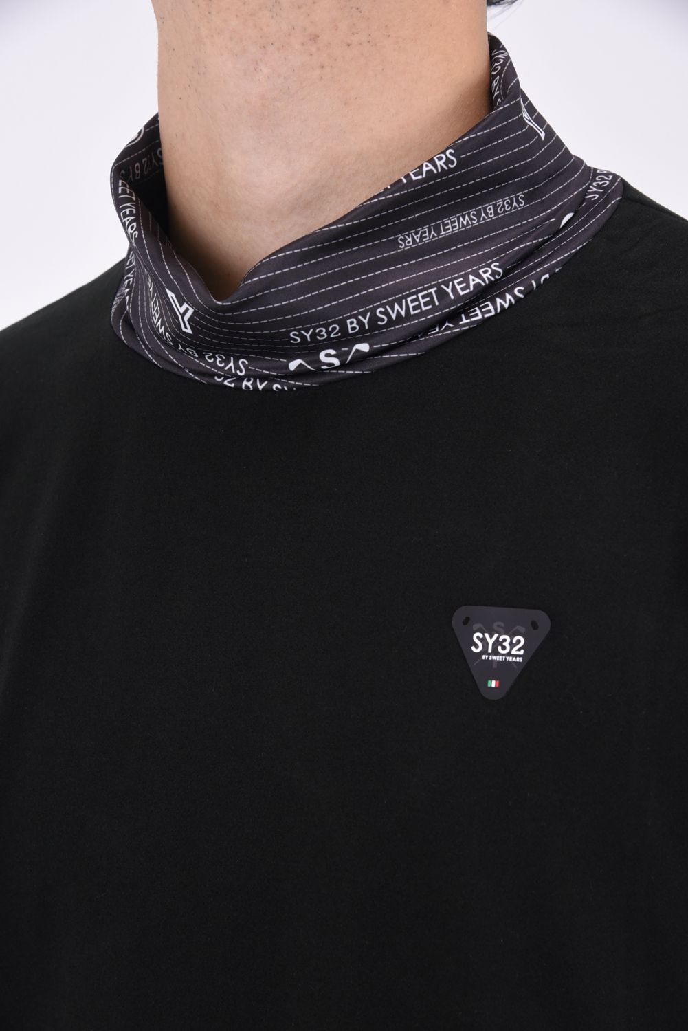 SY32 by SWEET YEARS GOLF - NECK GRAPHIC PREMIEREWARM SHIRTS / ロゴ