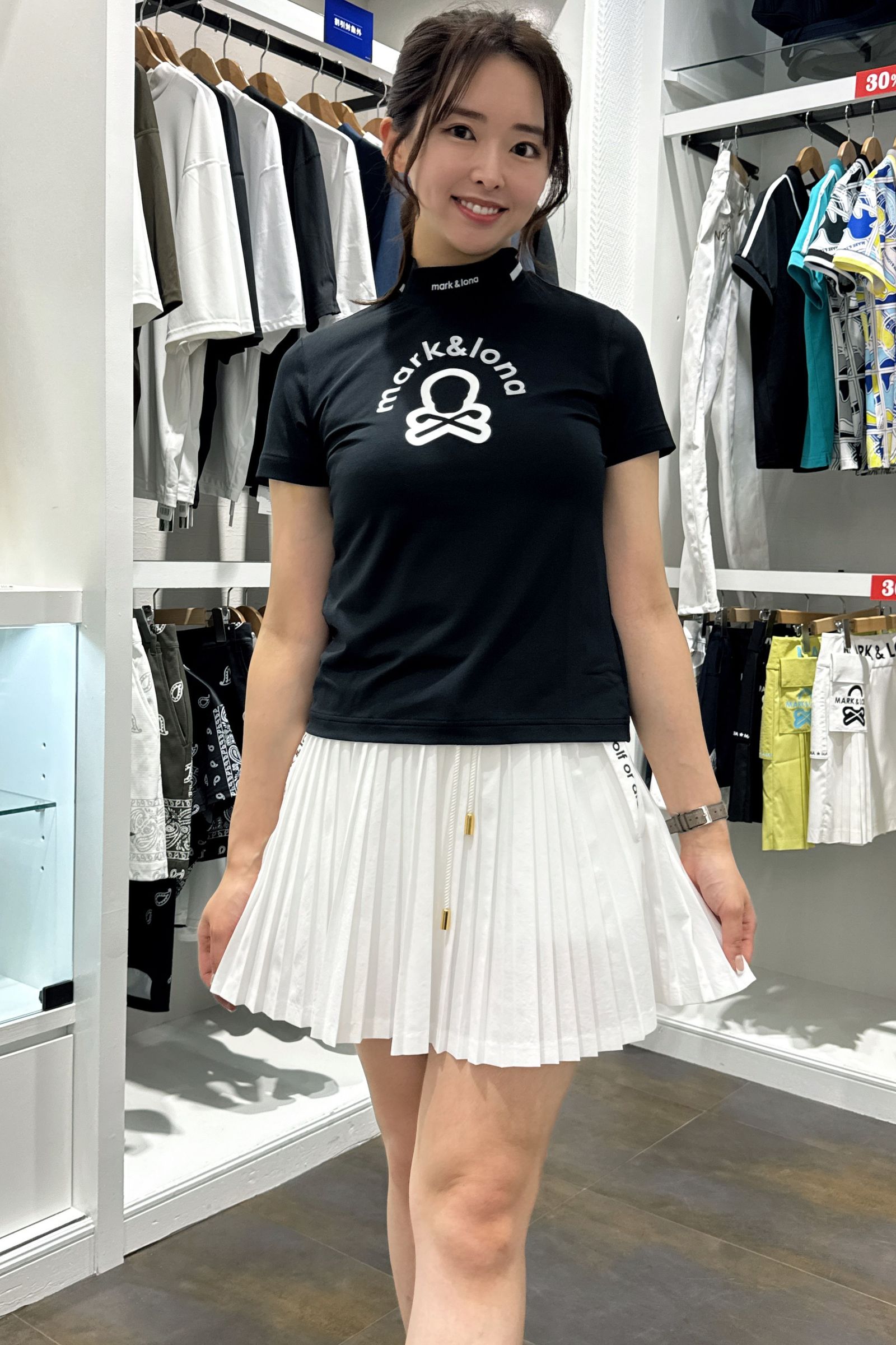 DESCENTE　夏ゴルフ　レディース　セットアップ　高級　完売　新品　タグ付き デサントゴルフ レディースセットアップ - メルカリ