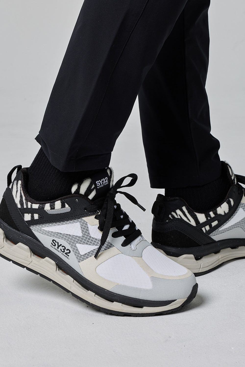 【26SS】 MOISTHROUGH360×SY32 / ラギットアウトソール コラボシューズ (ブラック)