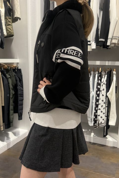 KI-XXX THREE Lady's Golf Styling 122801