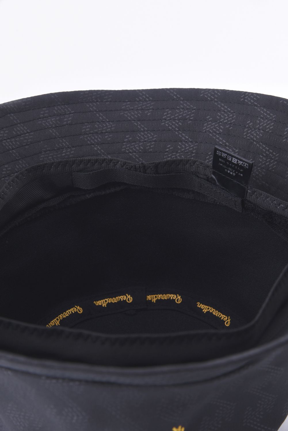 GM BUCKET HAT / ブランド オリジナルテキスタイル エンボス バケットハット (ブラック)