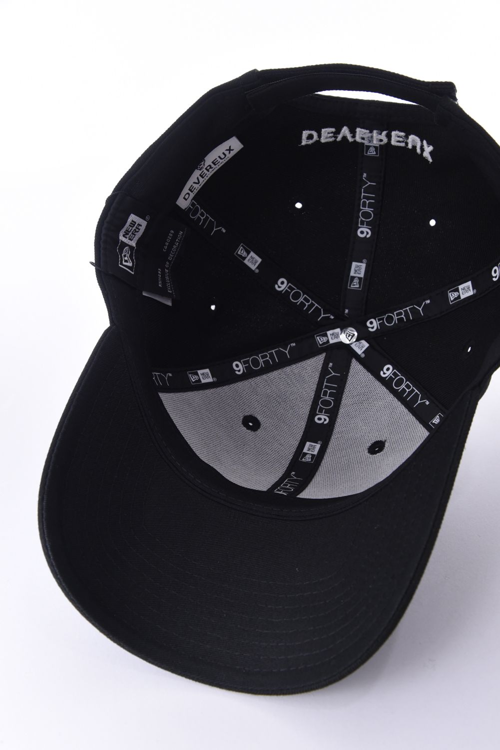 【26SS】 DVG NEWERA SKULL CAP / スカル刺繡 ベースボールキャップ (ブラック)