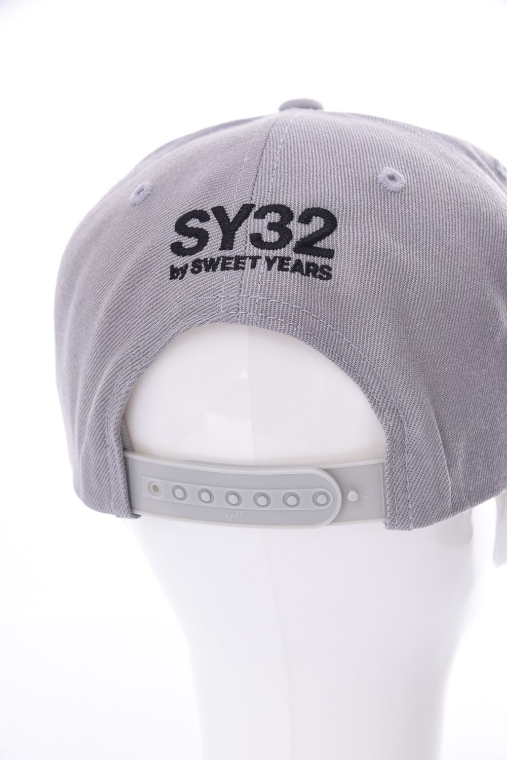 SY32 by SWEET YEARS グラフィックキャップ tx5 SY32 by SWEET YEARS(エスワイサーティトゥバイスィートイヤーズ