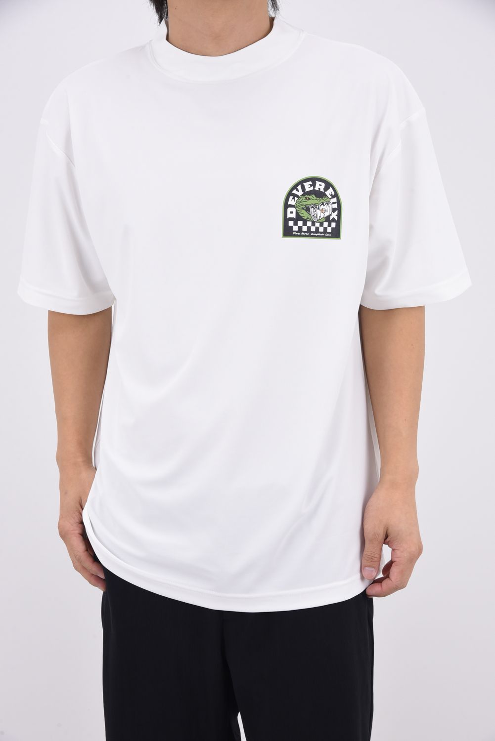 【26SS】 DVG CROCO MOCK T / マイクロカノコ素材 バックプリント モックネックTシャツ (ホワイト)