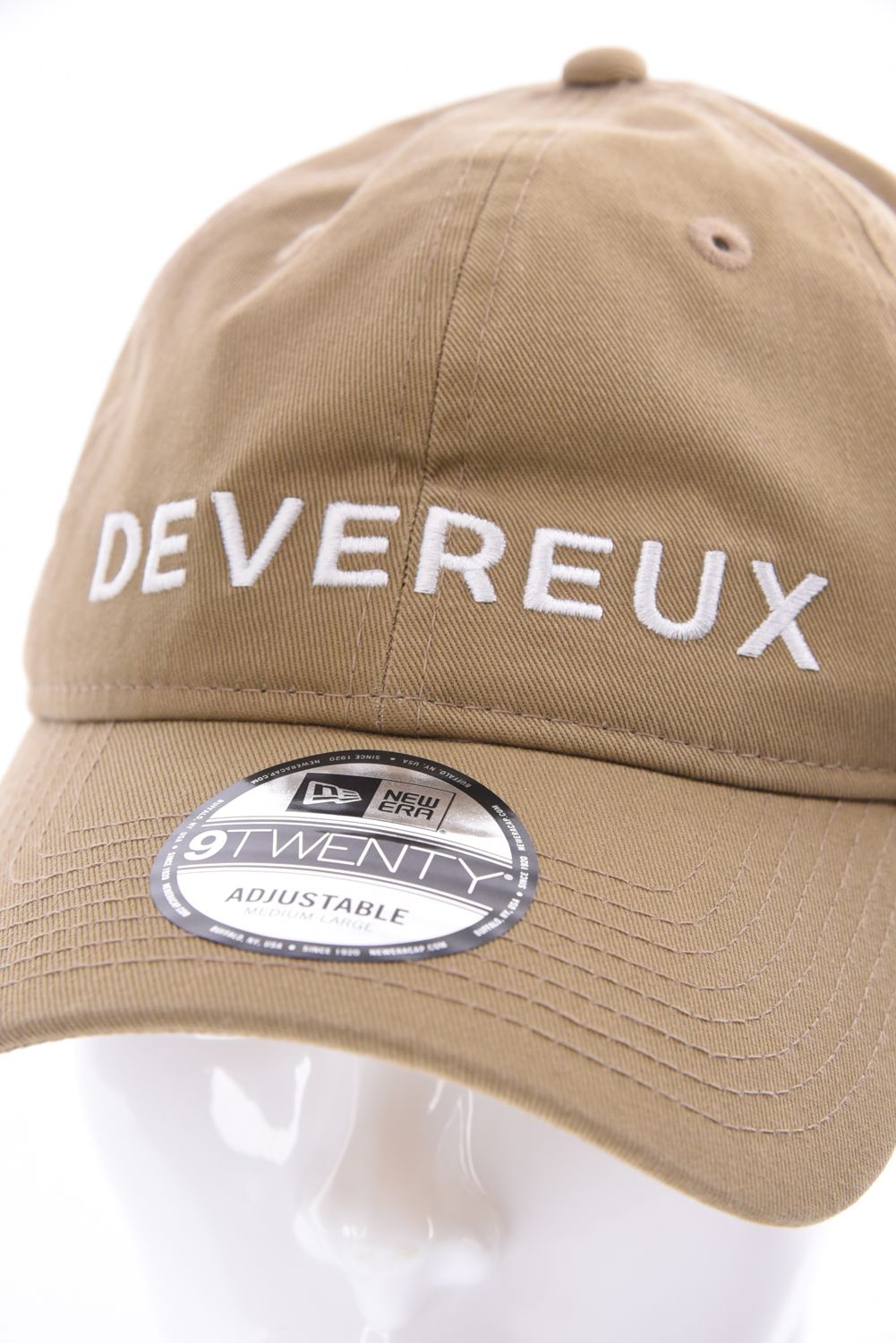 【26SS】 DVG NEWERA CAP / ブランドロゴ刺繡 ベースボールキャップ (サンド)