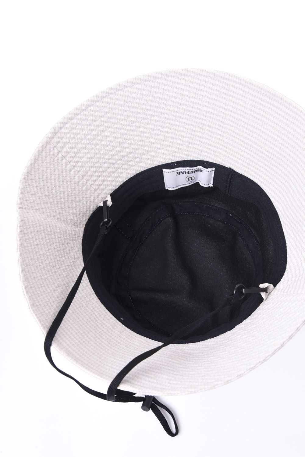 【26SS】【レディース】 WOMEN'S SEERSUCKER CORD STRAP WIDE HAT / シアサッカー コードストラップ付き バケットハット (ベージュ)