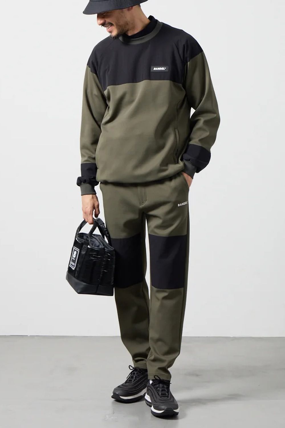 【26AW】 FLEECE COMBINATION TAPERED PANTS / フリースコンビネーション テーパードパンツ (カーキ)