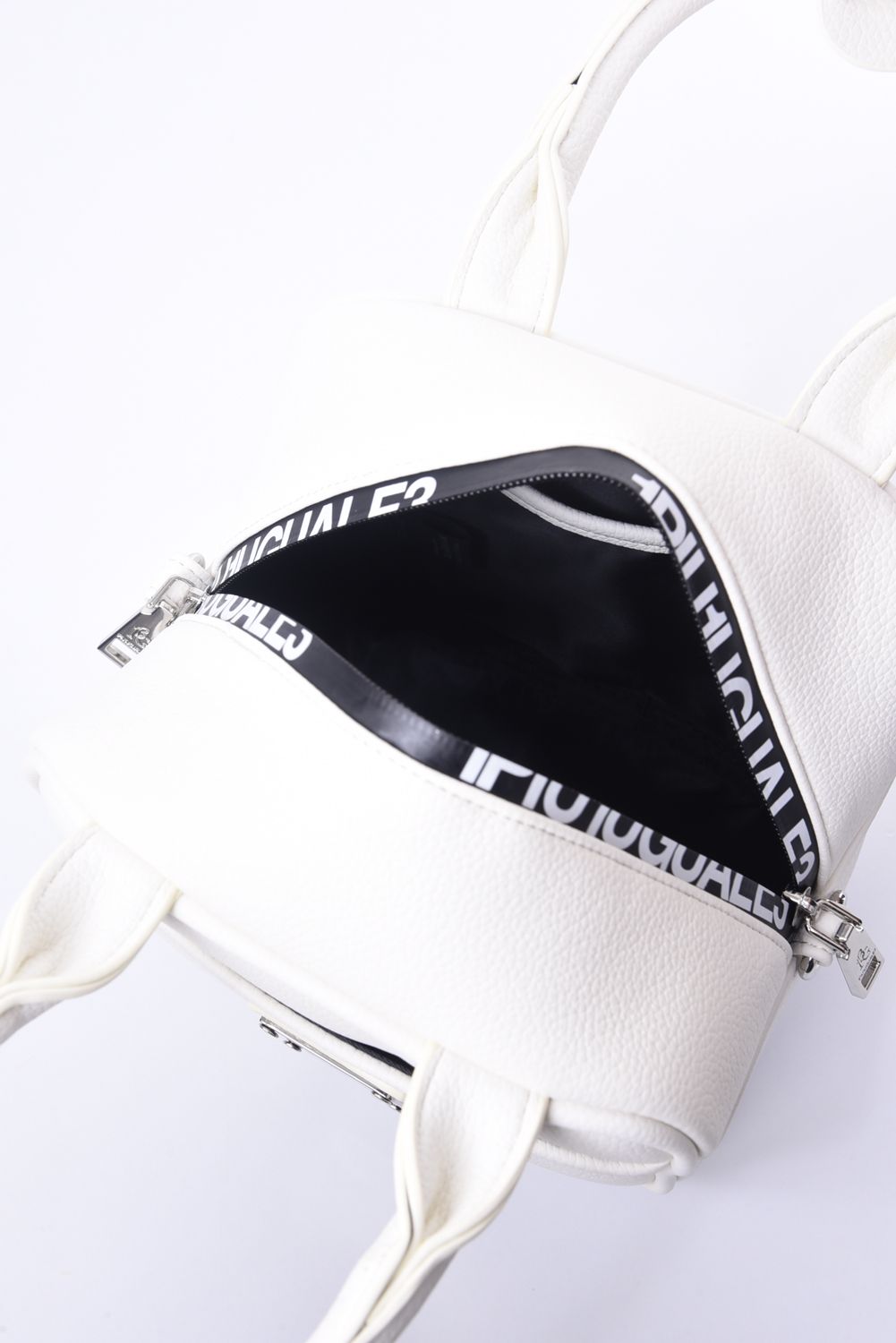 CUBE BAG / 113プレートロゴ シンセティックレザー キューブバッグ ホワイト