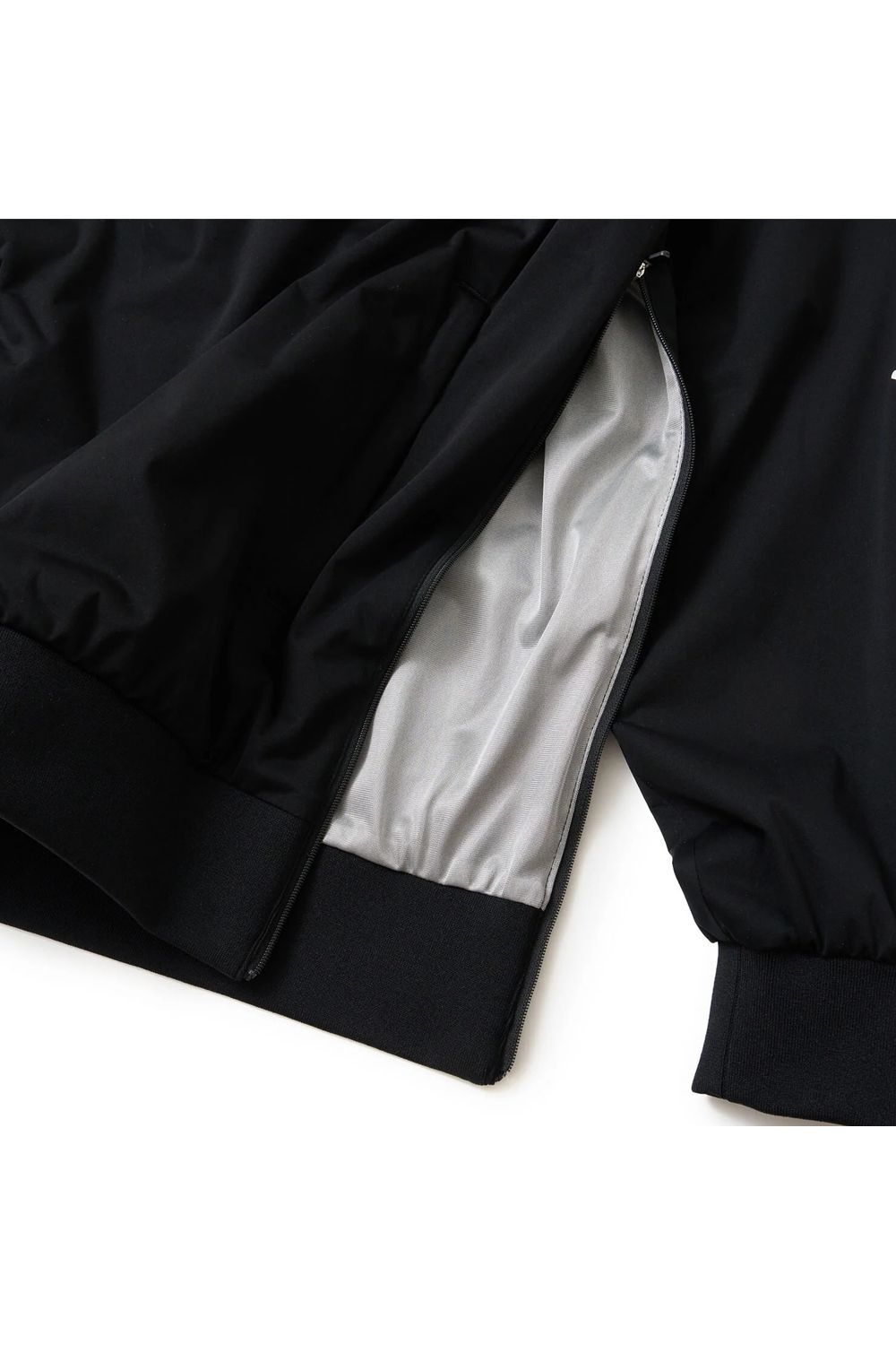 【26AW】【レディース】 ARC TAG BZ SNEAD / 蓄熱保温素材 バックファスナー フロントポケット スニードジャック (ブラック)