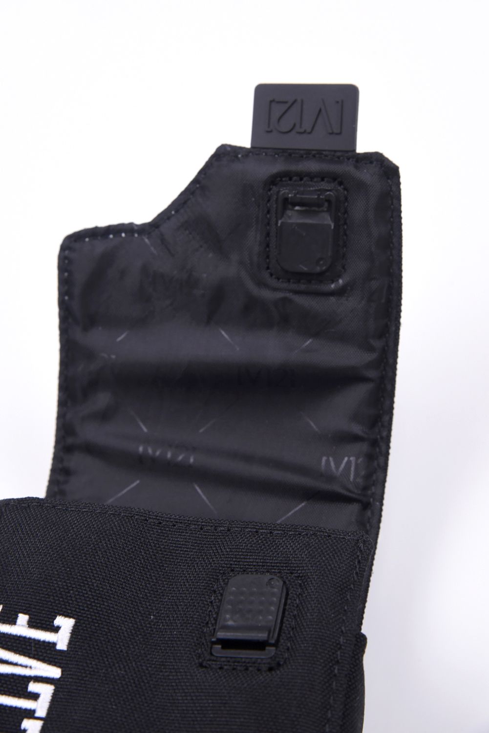 【26SS】 VT RANGE CASE / ブランドロゴ刺繍 距離計ケース (ブラック)