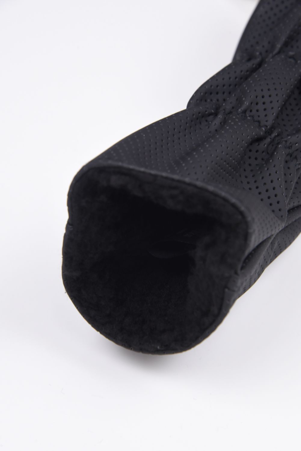 【26SS】 PERFORATE UTILITY / パーフォレイト ユーティリティカバー (ブラック)