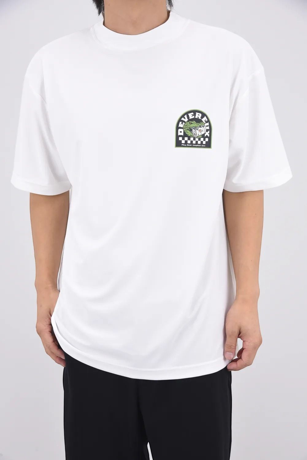 【26SS】 DVG CROCO MOCK T / マイクロカノコ素材 バックプリント モックネックTシャツ (ホワイト)